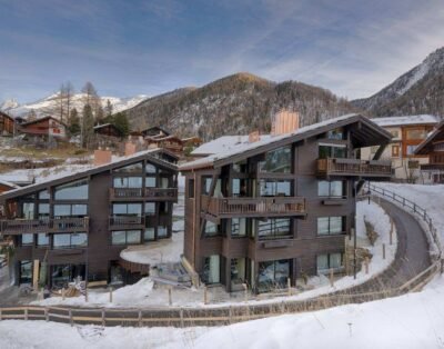 Dufourspitz Lodge